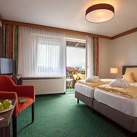 Berghof Hotel 3*